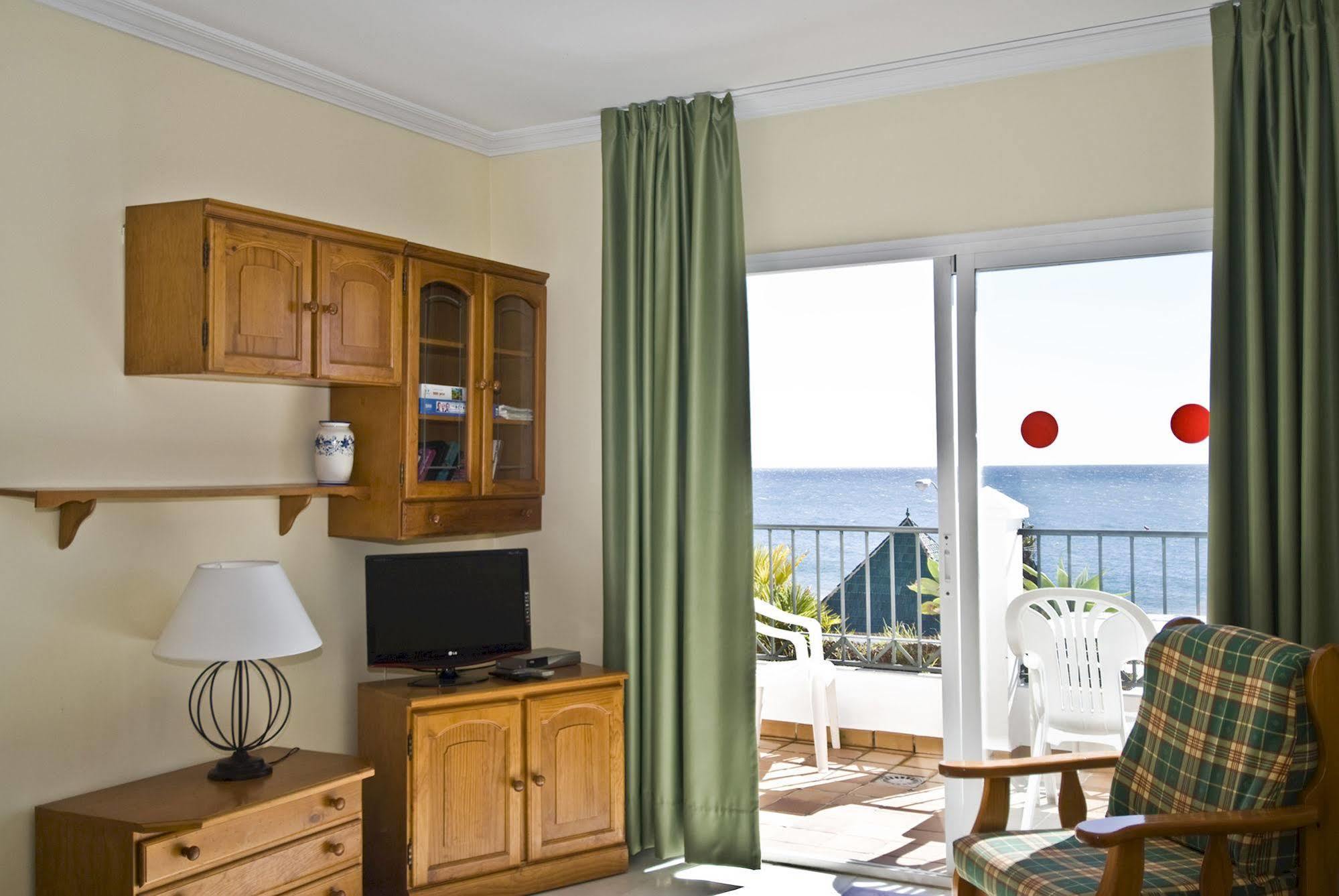 Apartamentos Hc Burriana Playa Nerja Esterno foto