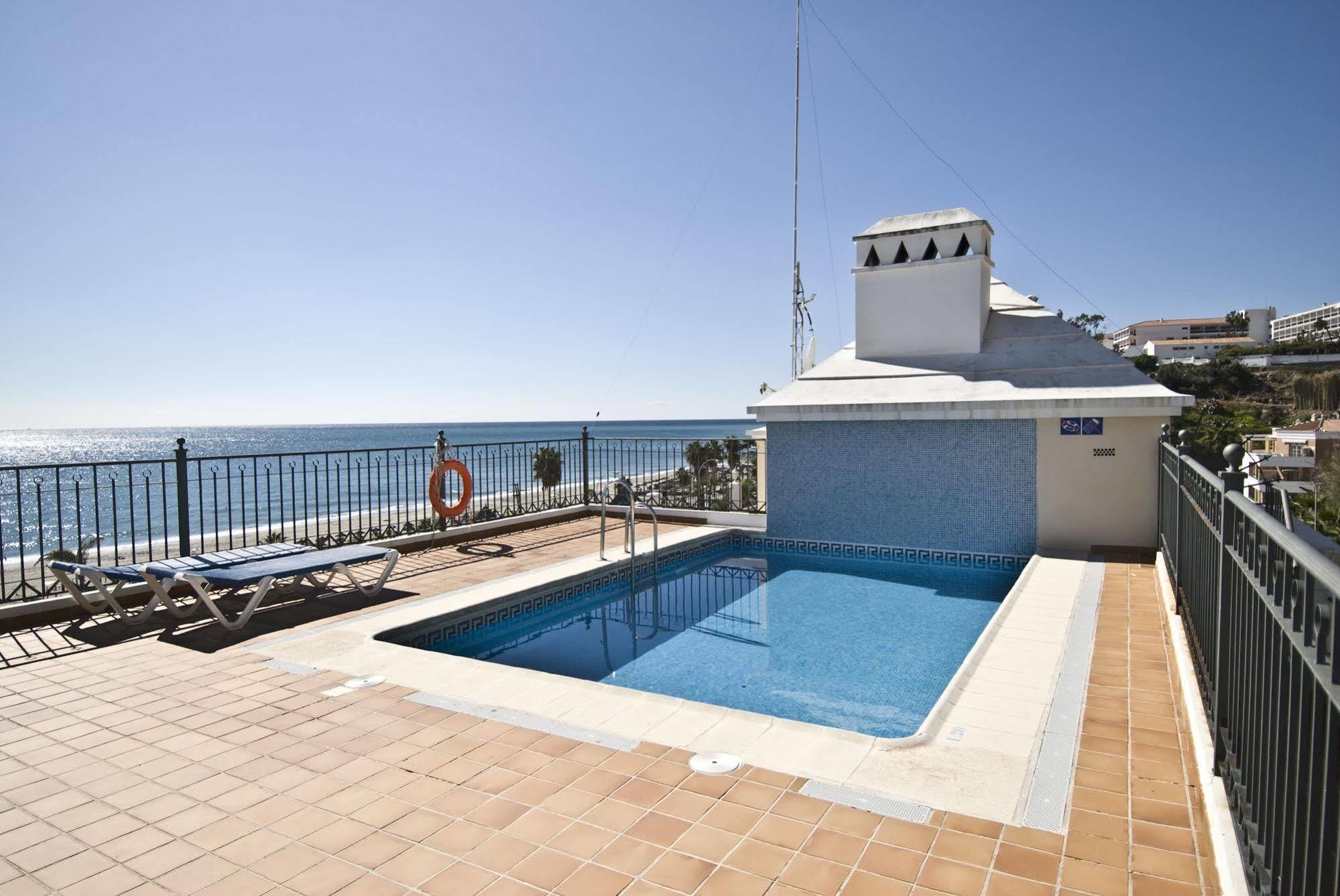 Apartamentos Hc Burriana Playa Nerja Esterno foto