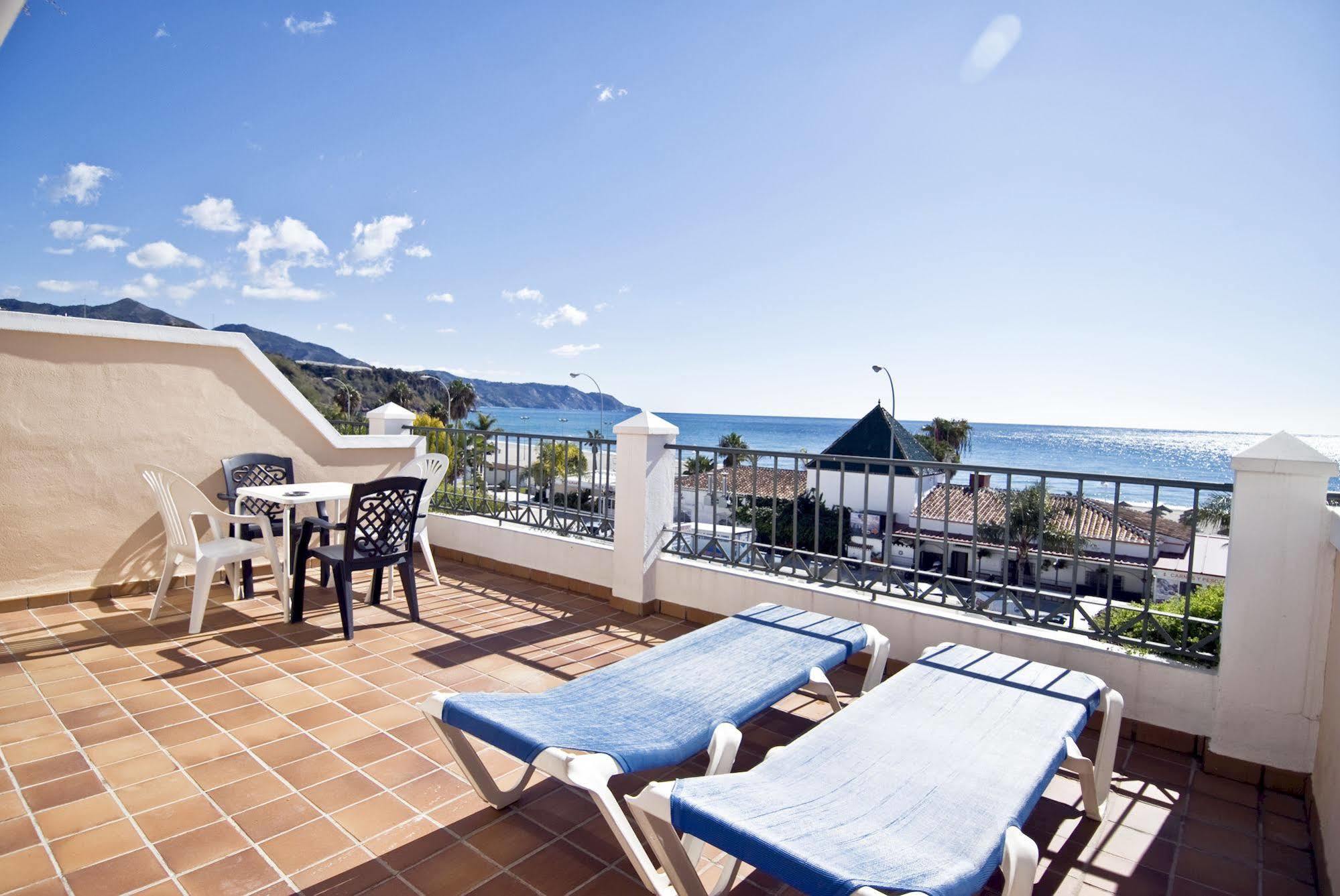 Apartamentos Hc Burriana Playa Nerja Esterno foto