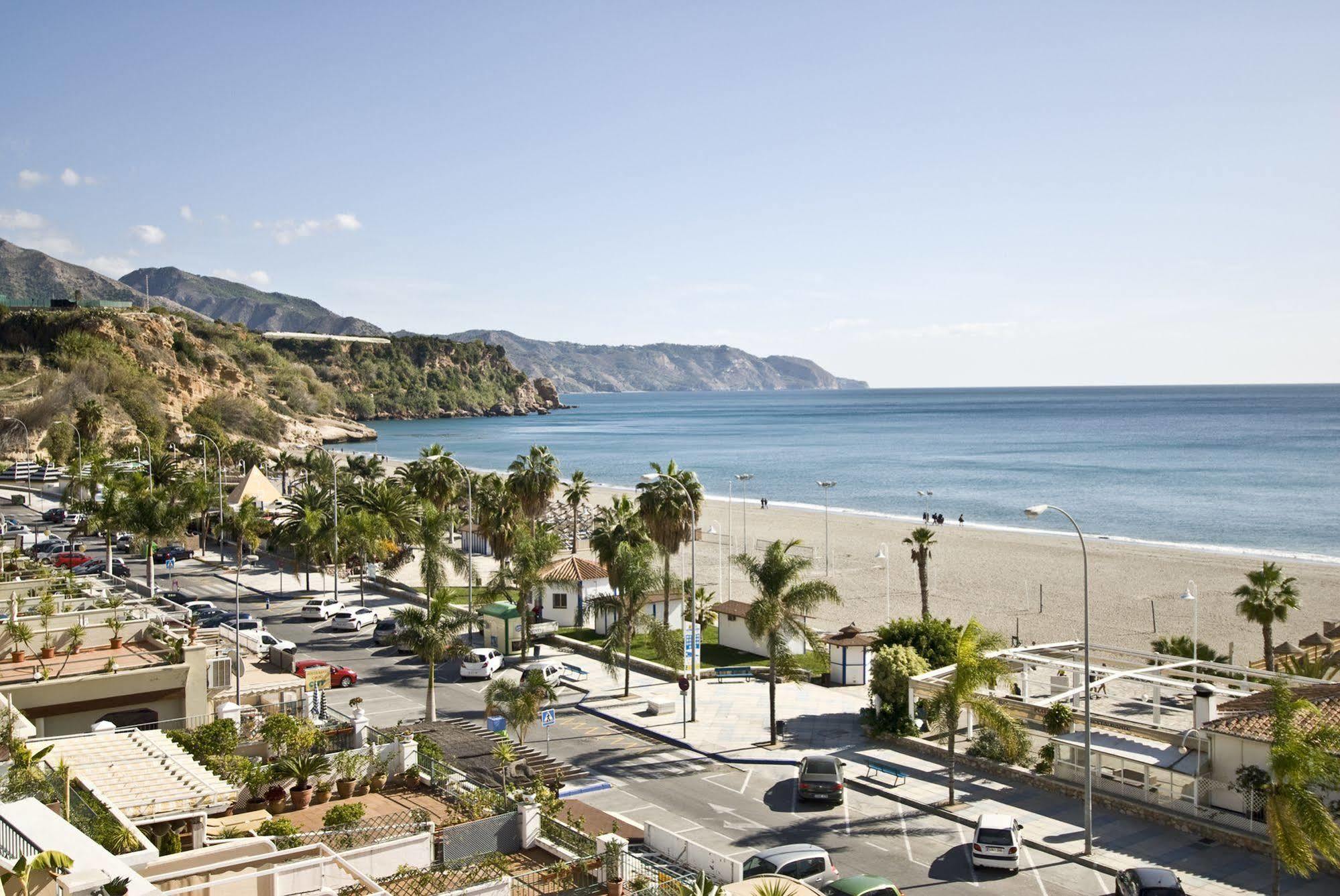 Apartamentos Hc Burriana Playa Nerja Esterno foto