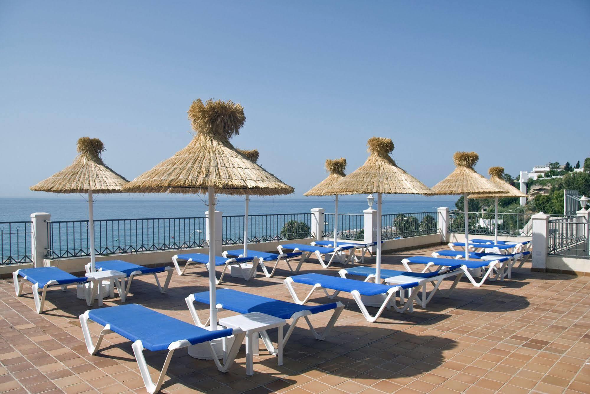 Apartamentos Hc Burriana Playa Nerja Esterno foto